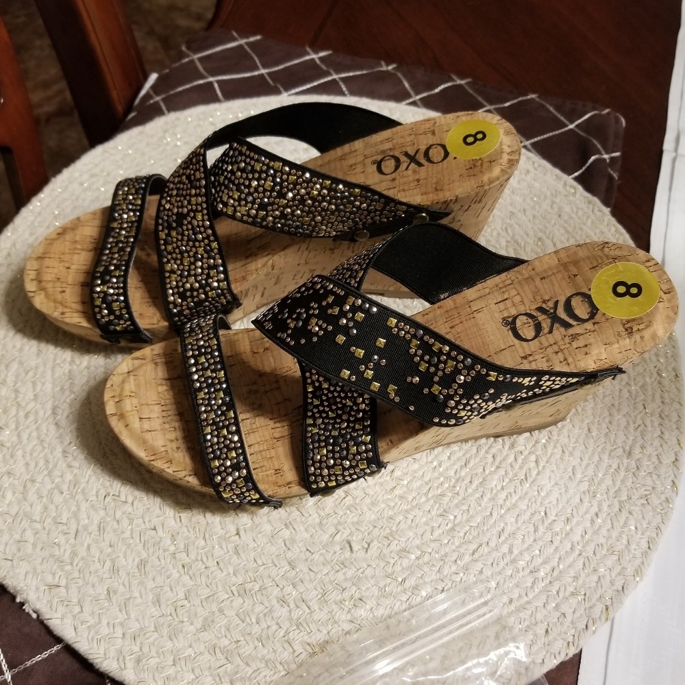 Oxo wedge sandles